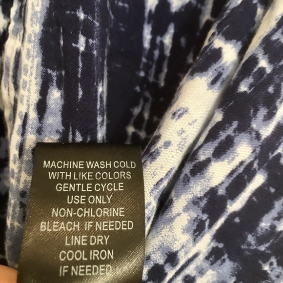 BLUE TIE-DYE CHALLIS TIE FRONT MIDI DOLMAN TOP - Picture 6 of 8